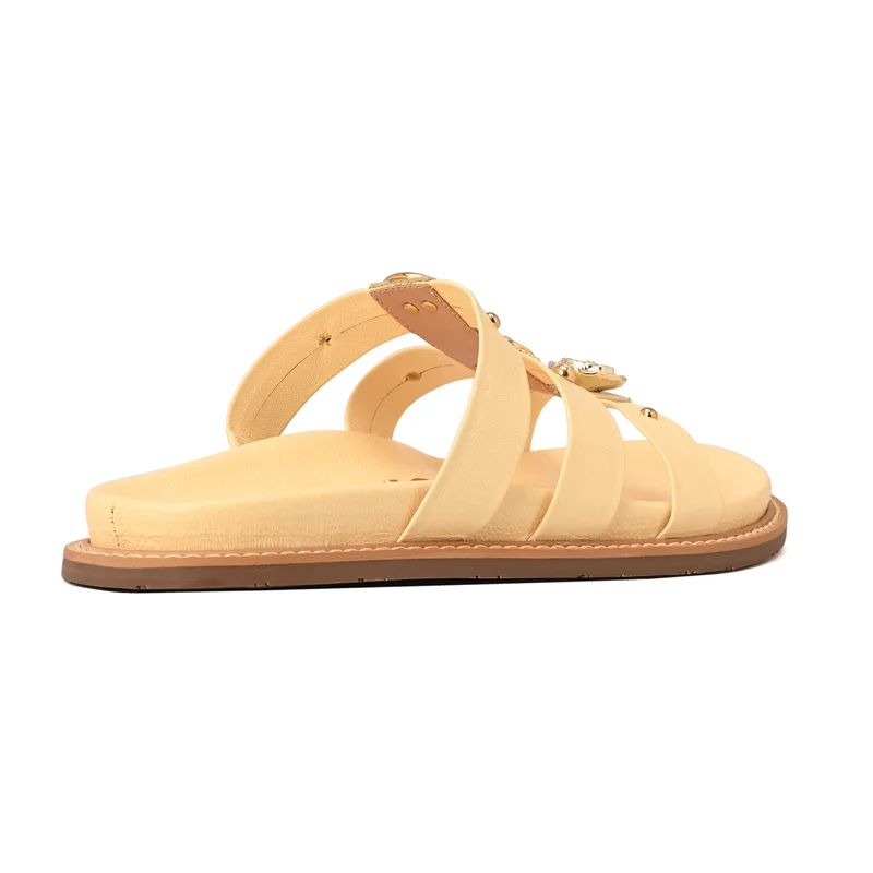 كارمن ستيفنز بابتي معدنية صفراء